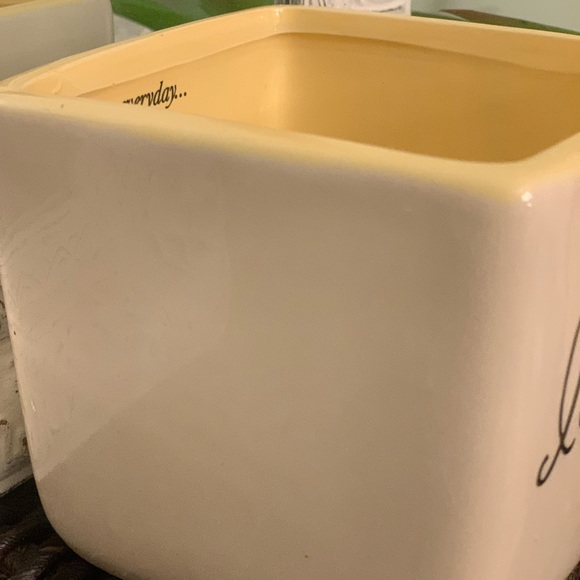 Ceramic “ Laugh” Planter - Picture 4 of 6